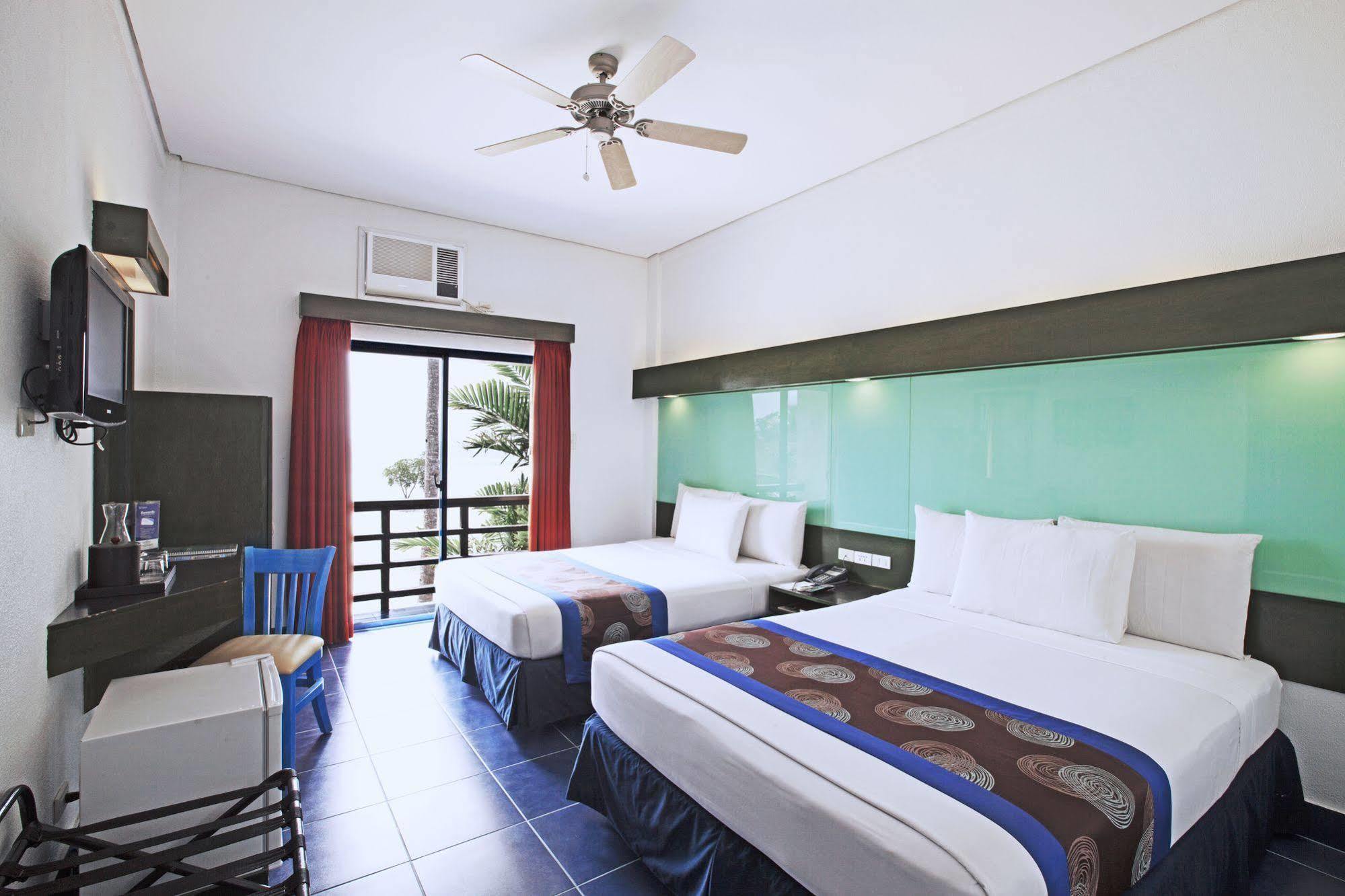 Microtel By Wyndham Puerto Princesa Exterior foto